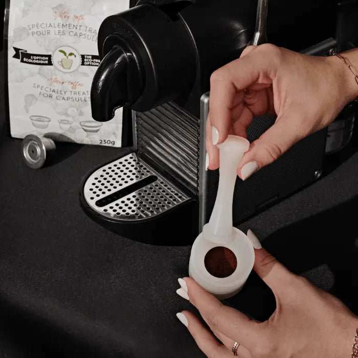 Pestle & filling station - compatible with Original Nespresso®.
